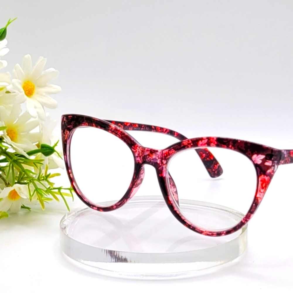 Betsey Johnson "Rose Garden" Reader - Picture 4 of 5